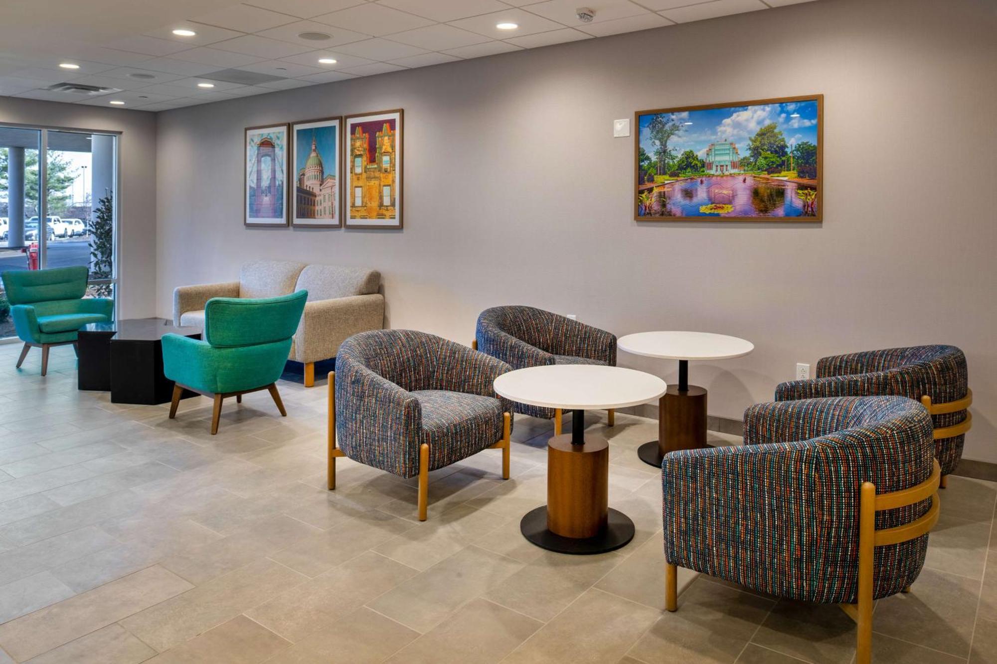 Hampton Inn By Hilton St Louis Airport 伍德森特瑞斯 外观 照片
