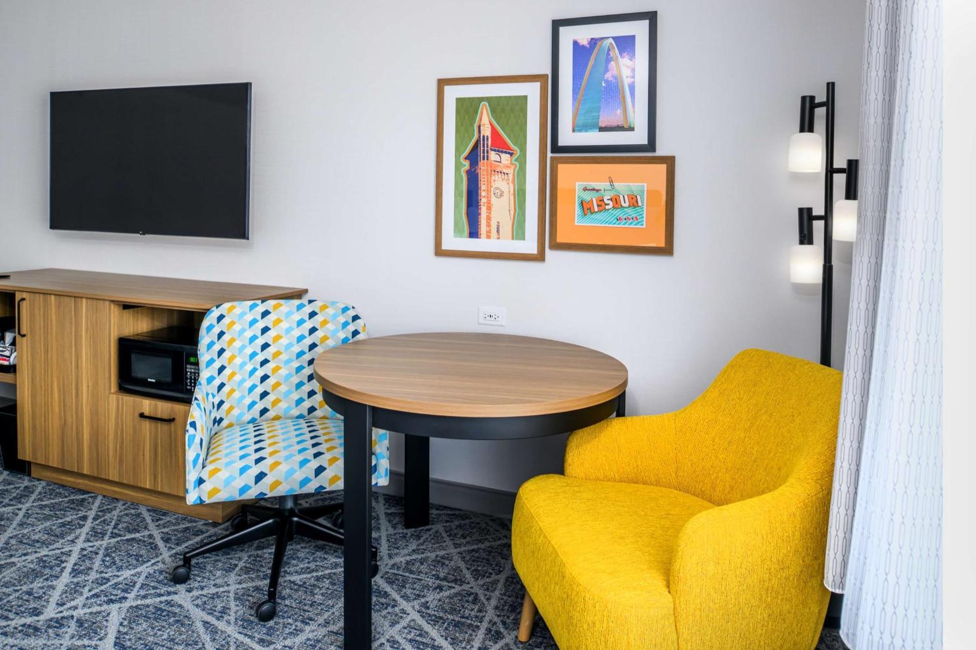 Hampton Inn By Hilton St Louis Airport 伍德森特瑞斯 外观 照片