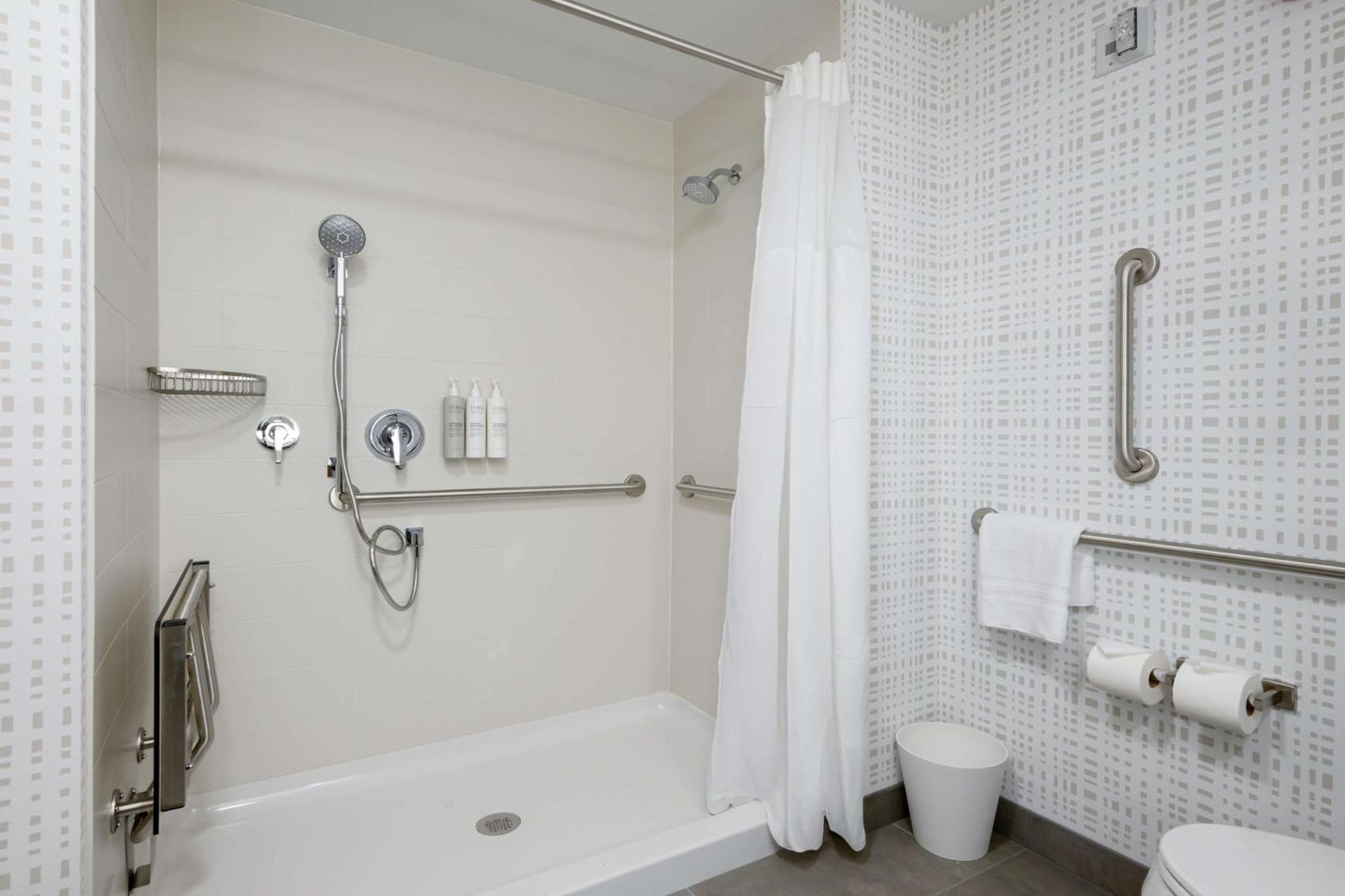 Hampton Inn By Hilton St Louis Airport 伍德森特瑞斯 外观 照片